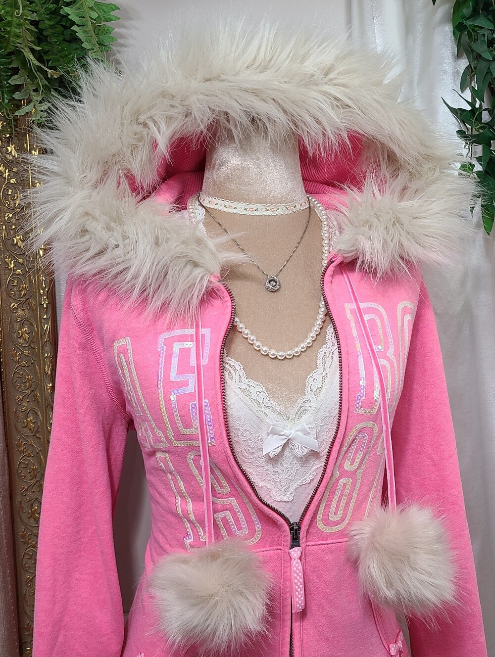 ♡ Y2K ♡ Aeropostale Hot Pink Fur Trim Hooded Jacket Pom-poms Sequin Logo - Picture 2 of 10